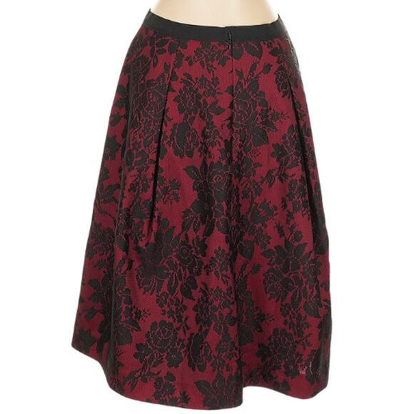 White House Black Market Knee-Length A-Line Skirt Red & Black  EUC Size 0 - Picture 3 of 6